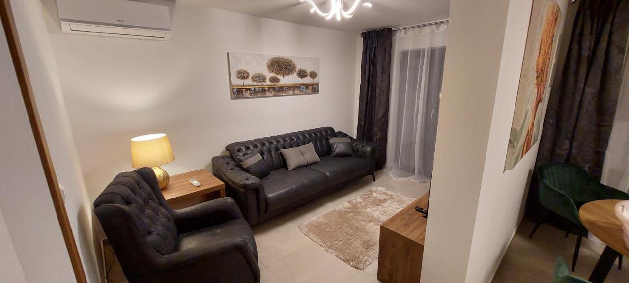 Holiday Apartments Cecilija Supetarska Draga Ngoại thất bức ảnh