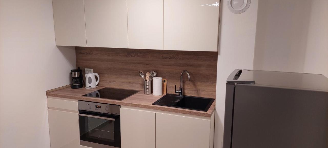 Holiday Apartments Cecilija Supetarska Draga Ngoại thất bức ảnh